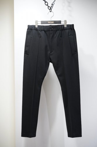 JERSEY KNIT TROUSERS<img class='new_mark_img2' src='https://img.shop-pro.jp/img/new/icons14.gif' style='border:none;display:inline;margin:0px;padding:0px;width:auto;' />