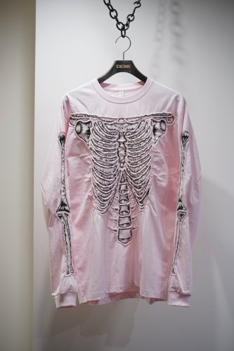 SKULL SHIRRING EMBROIDERY LONG SLEEVE T-SHIRT pink<img class='new_mark_img2' src='https://img.shop-pro.jp/img/new/icons14.gif' style='border:none;display:inline;margin:0px;padding:0px;width:auto;' />