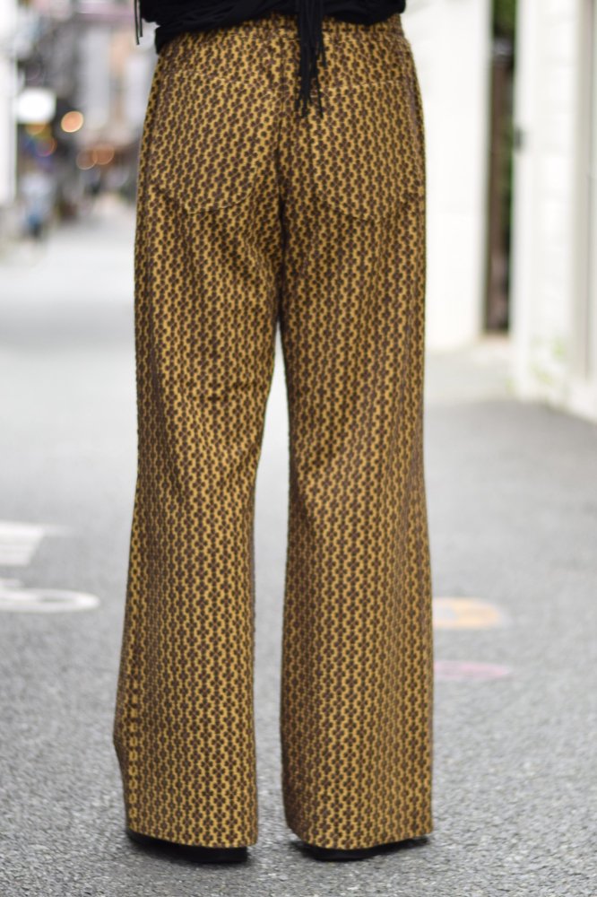 MASU CLOVER PILE FLARE PANTS HONEY BROWN | gulatilaw.com