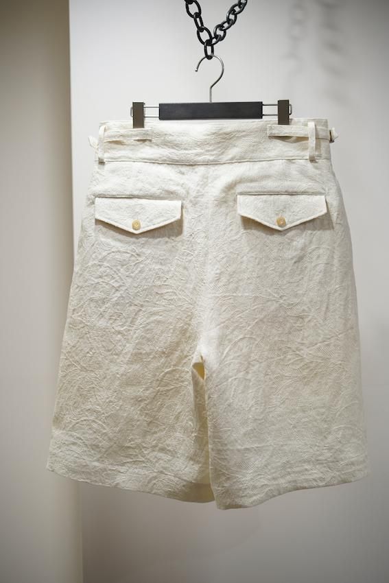 TWO TUCKS WIDE SHORTS