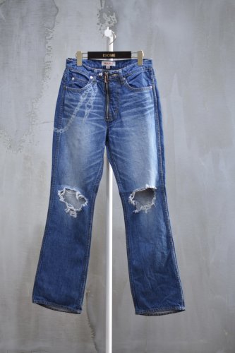 DAMAGED FLARE FIT JEANS