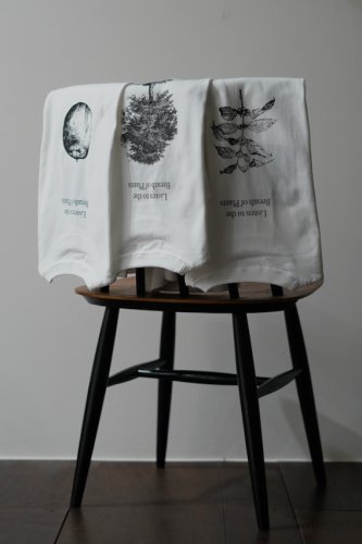BREATH OF PLANTS LONG SLEEVE T-SHIRT<img class='new_mark_img2' src='https://img.shop-pro.jp/img/new/icons14.gif' style='border:none;display:inline;margin:0px;padding:0px;width:auto;' />