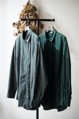 COTTON LAWN OVERSIZED SHIRT<img class='new_mark_img2' src='https://img.shop-pro.jp/img/new/icons14.gif' style='border:none;display:inline;margin:0px;padding:0px;width:auto;' />