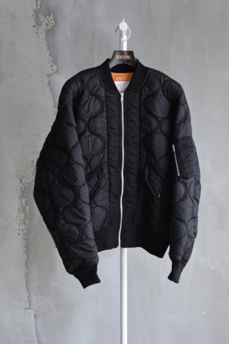 Quilting blouson<img class='new_mark_img2' src='https://img.shop-pro.jp/img/new/icons14.gif' style='border:none;display:inline;margin:0px;padding:0px;width:auto;' />
