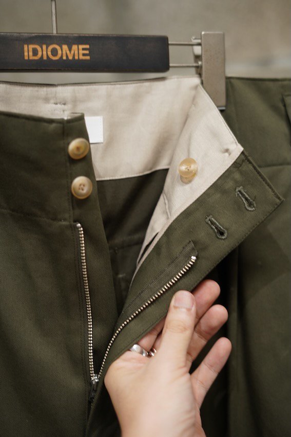 VOLUME PANTS WITH LINEN MIX BELT olive - IDIOME | ONLINE SHOP 熊本