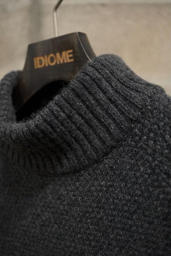 い出のひと時に、とびきりのおしゃれを！ WOOL KANOKO 熊本の SHOP ONLINE | IDIOME - SWEATER MOCKNECK トップス