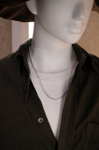medium necklace<img class='new_mark_img2' src='https://img.shop-pro.jp/img/new/icons14.gif' style='border:none;display:inline;margin:0px;padding:0px;width:auto;' />