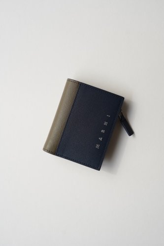 BIFOLD ZIP/WALLET<img class='new_mark_img2' src='https://img.shop-pro.jp/img/new/icons14.gif' style='border:none;display:inline;margin:0px;padding:0px;width:auto;' />