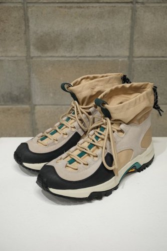 Inity Hiker mid<img class='new_mark_img2' src='https://img.shop-pro.jp/img/new/icons14.gif' style='border:none;display:inline;margin:0px;padding:0px;width:auto;' />
