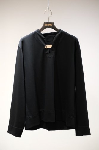PULLOVER SHIRT WITH LEATHER TAB bk<img class='new_mark_img2' src='https://img.shop-pro.jp/img/new/icons14.gif' style='border:none;display:inline;margin:0px;padding:0px;width:auto;' />