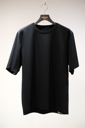 SHORT-SLEEVED T-SHIRT<img class='new_mark_img2' src='https://img.shop-pro.jp/img/new/icons14.gif' style='border:none;display:inline;margin:0px;padding:0px;width:auto;' />