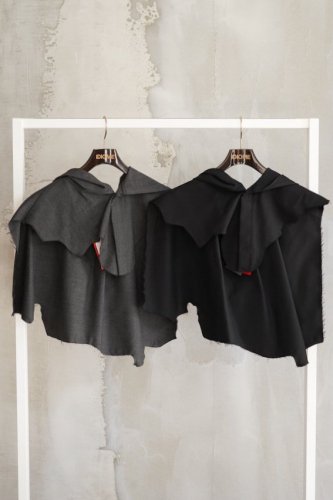 RAGGED MINI CAPE<img class='new_mark_img2' src='https://img.shop-pro.jp/img/new/icons14.gif' style='border:none;display:inline;margin:0px;padding:0px;width:auto;' />