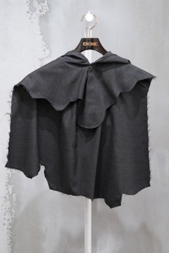 RAGGED MINI CAPE<img class='new_mark_img2' src='https://img.shop-pro.jp/img/new/icons14.gif' style='border:none;display:inline;margin:0px;padding:0px;width:auto;' />