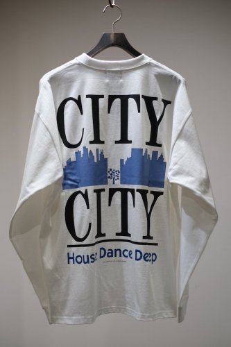 COTTON L/S T-SHIRT_CITY COUNTRY CITY wh<img class='new_mark_img2' src='https://img.shop-pro.jp/img/new/icons14.gif' style='border:none;display:inline;margin:0px;padding:0px;width:auto;' />