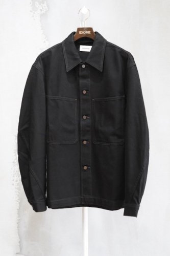 TWISTED SLEEVE BOXY OVERSHIRT<img class='new_mark_img2' src='https://img.shop-pro.jp/img/new/icons14.gif' style='border:none;display:inline;margin:0px;padding:0px;width:auto;' />