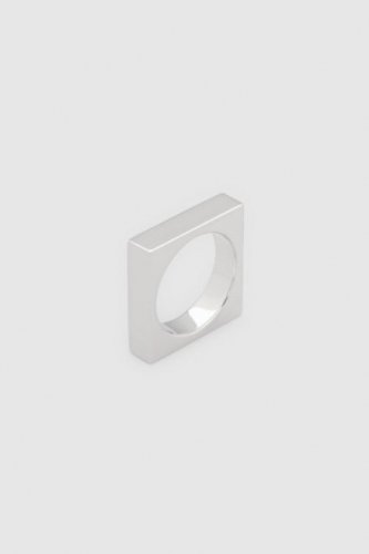 Square Ring<img class='new_mark_img2' src='https://img.shop-pro.jp/img/new/icons14.gif' style='border:none;display:inline;margin:0px;padding:0px;width:auto;' />