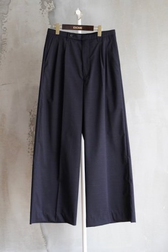 DOUBLE-TUCK WIDE TROUSERS<img class='new_mark_img2' src='https://img.shop-pro.jp/img/new/icons14.gif' style='border:none;display:inline;margin:0px;padding:0px;width:auto;' />