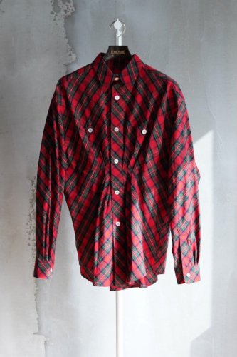 KNIGHT PLAID SHIRT<img class='new_mark_img2' src='https://img.shop-pro.jp/img/new/icons14.gif' style='border:none;display:inline;margin:0px;padding:0px;width:auto;' />