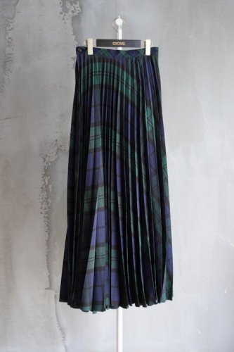 PLEATED WRAP SKIRT GREEN<img class='new_mark_img2' src='https://img.shop-pro.jp/img/new/icons14.gif' style='border:none;display:inline;margin:0px;padding:0px;width:auto;' />