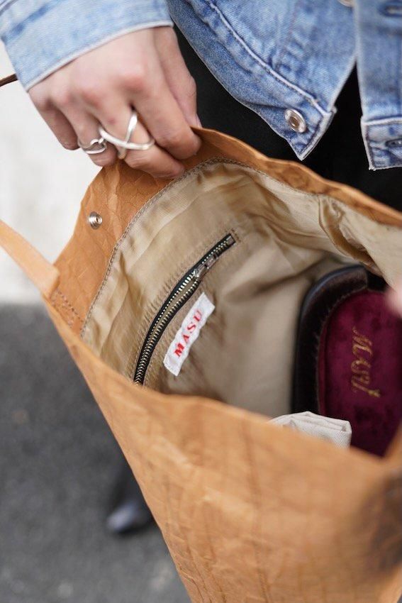 MASU×VAN shopping bag brown MASU(エムエーエスユー)のSHOPPING BAG BROWN(バッグ)の通販