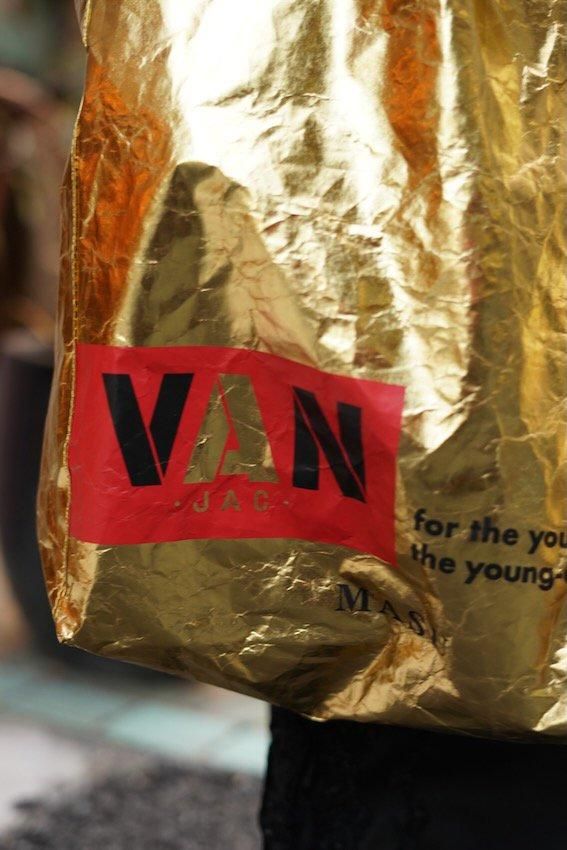 MASU×VAN shopping bag brown MASU(エムエーエスユー)のSHOPPING BAG BROWN(バッグ)の通販