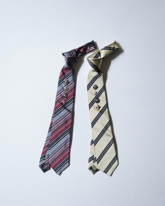 TOTEME トテム シクネチャ ヘルト ミティ コト 【関税込】 Metal concho tie (L.GRAY) - IDIOME | ONLINE SHOP 熊本の