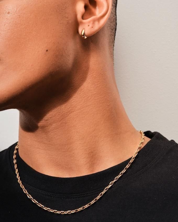 【新品未使用 ※片耳分】Ice Huggies Gold ゴールド フープピアス 新品未使用 ※片耳分】Ice Huggies Gold ゴールド フープピアス