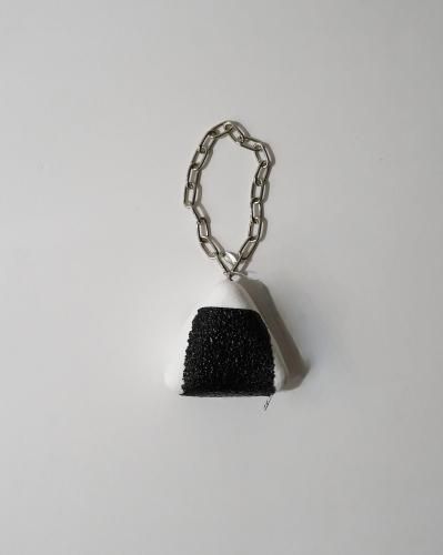 OMUSUBI POUCH<img class='new_mark_img2' src='https://img.shop-pro.jp/img/new/icons14.gif' style='border:none;display:inline;margin:0px;padding:0px;width:auto;' />