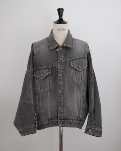 DISTORTED CUTTING DENIM JACKET bk
<img class='new_mark_img2' src='https://img.shop-pro.jp/img/new/icons14.gif' style='border:none;display:inline;margin:0px;padding:0px;width:auto;' />