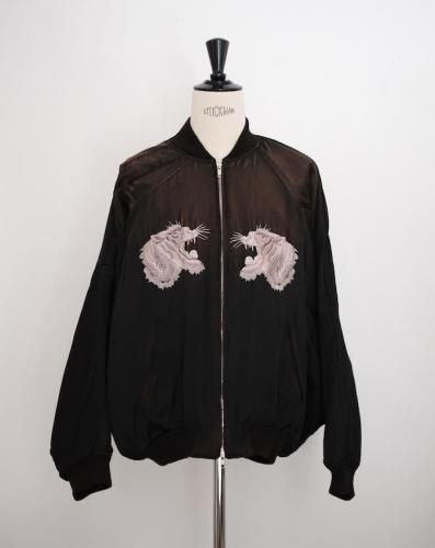 DISTORTED CUTTING SOUVENIOR JACKET<img class='new_mark_img2' src='https://img.shop-pro.jp/img/new/icons14.gif' style='border:none;display:inline;margin:0px;padding:0px;width:auto;' />
