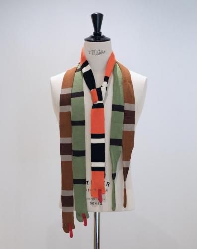 SNAKE KNIT TIE<img class='new_mark_img2' src='https://img.shop-pro.jp/img/new/icons14.gif' style='border:none;display:inline;margin:0px;padding:0px;width:auto;' />