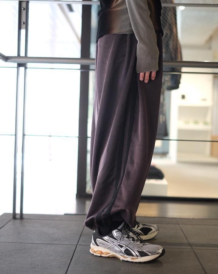 FADED BLACK TRACK PANTS - IDIOME | ONLINE SHOP 熊本の