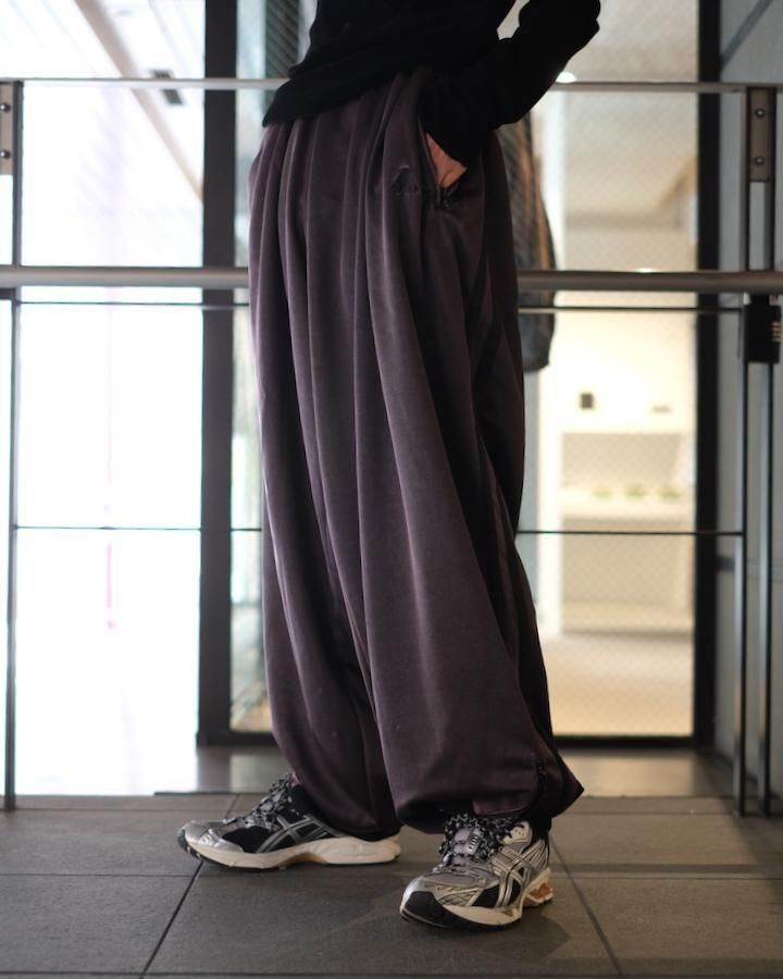 FADED BLACK TRACK PANTS - IDIOME | ONLINE SHOP 熊本のセレクトショップ