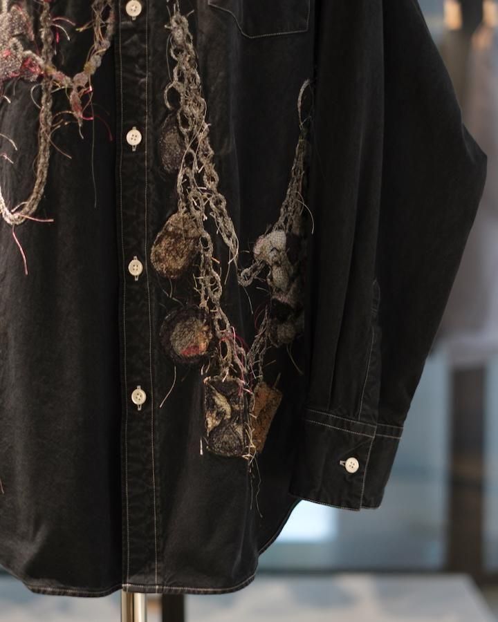 EMBROIDERED CHAIN SHIRT grey - IDIOME | ONLINE SHOP 熊本の