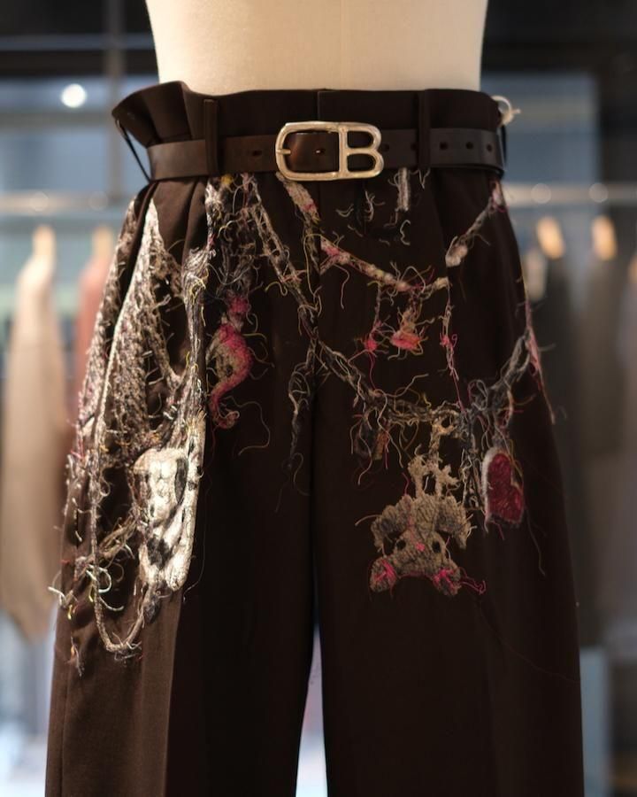 EMBROIDERED CHAIN TAILORED TROUSERS brown - IDIOME | ONLINE