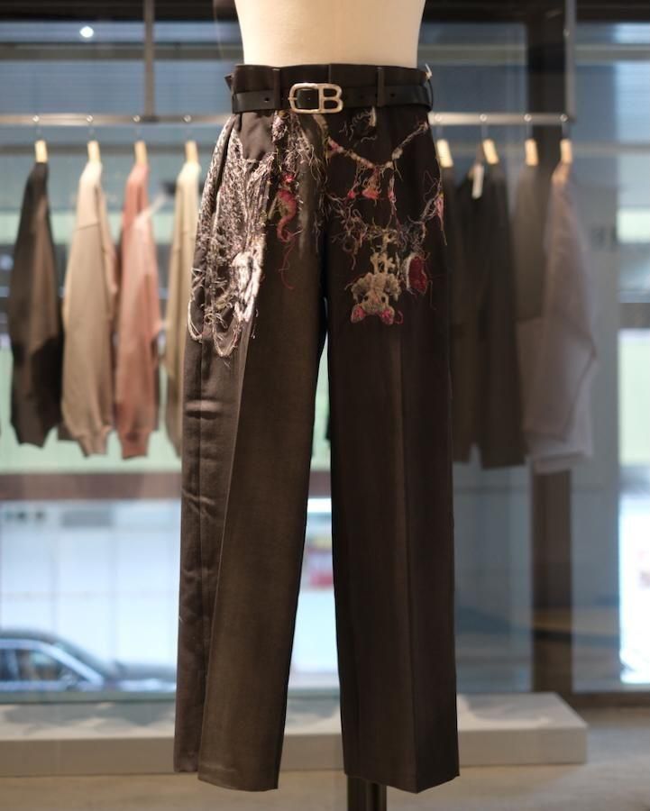 パンツ EMBROIDERED CHAIN TAILORED TROUSERS EMBROIDERED CHAIN TAILORED TROUSERS charcoal - IDIOME