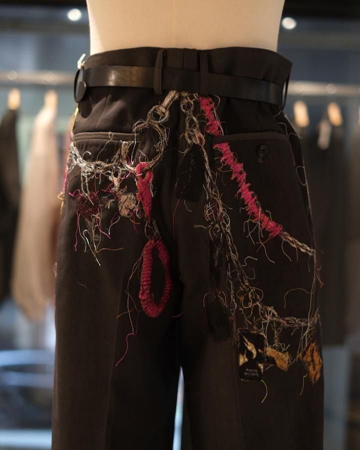 EMBROIDERED CHAIN TAILORED TROUSERS charcoal - IDIOME