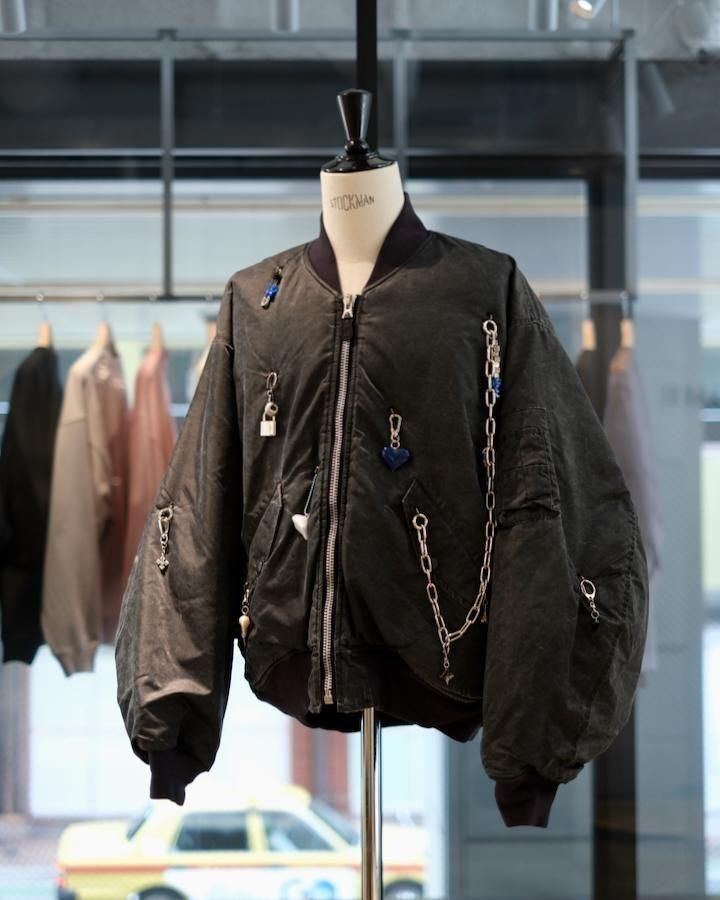 KEY CHAIN DECORATED BOMBER JACKET - IDIOME | ONLINE SHOP 熊本の