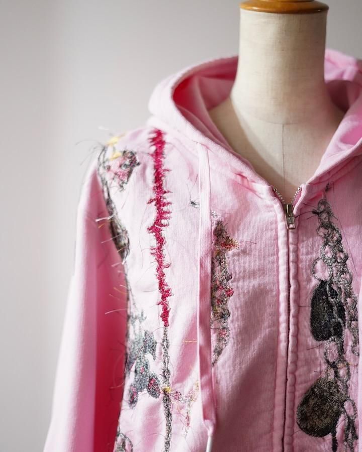 EMBROIDERED CHAIN ZIP-UP HOODIE (PINK) - IDIOME | ONLINE