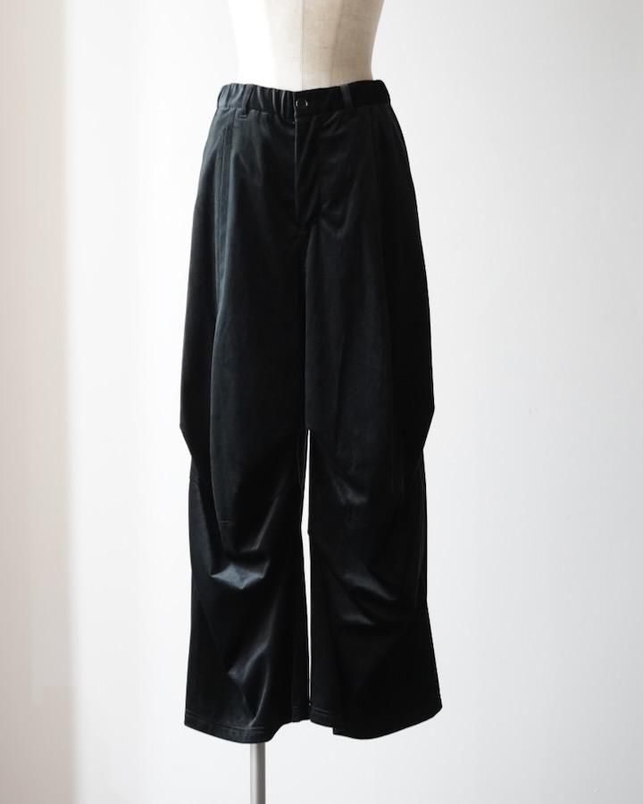 VELVET PANTS <img class='new_mark_img2' src='https://img.shop-pro.jp/img/new/icons14.gif' style='border:none;display:inline;margin:0px;padding:0px;width:auto;' />