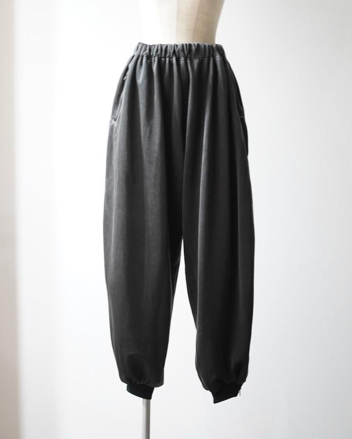 FADED BLACK TRACK PANTS (GREY)<img class='new_mark_img2' src='https://img.shop-pro.jp/img/new/icons14.gif' style='border:none;display:inline;margin:0px;padding:0px;width:auto;' />