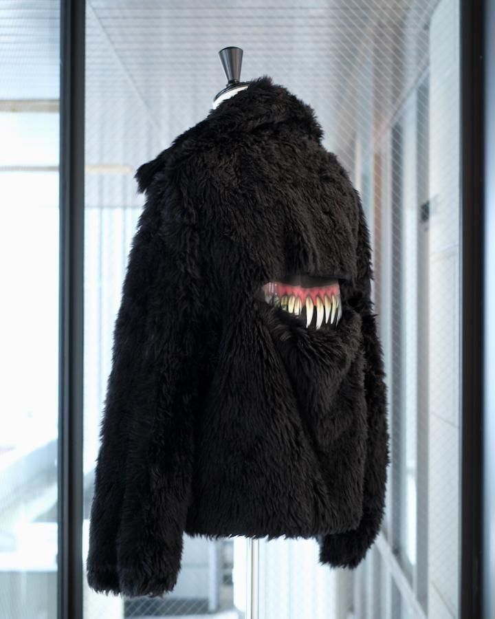 SINISTER MOUTH FAUX FUR JACKET bk - IDIOME | ONLINE SHOP 熊本の