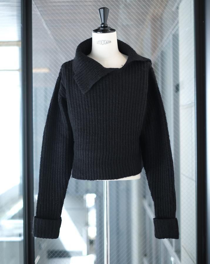 RIB KNIT PULLOVER bk<img class='new_mark_img2' src='https://img.shop-pro.jp/img/new/icons14.gif' style='border:none;display:inline;margin:0px;padding:0px;width:auto;' />