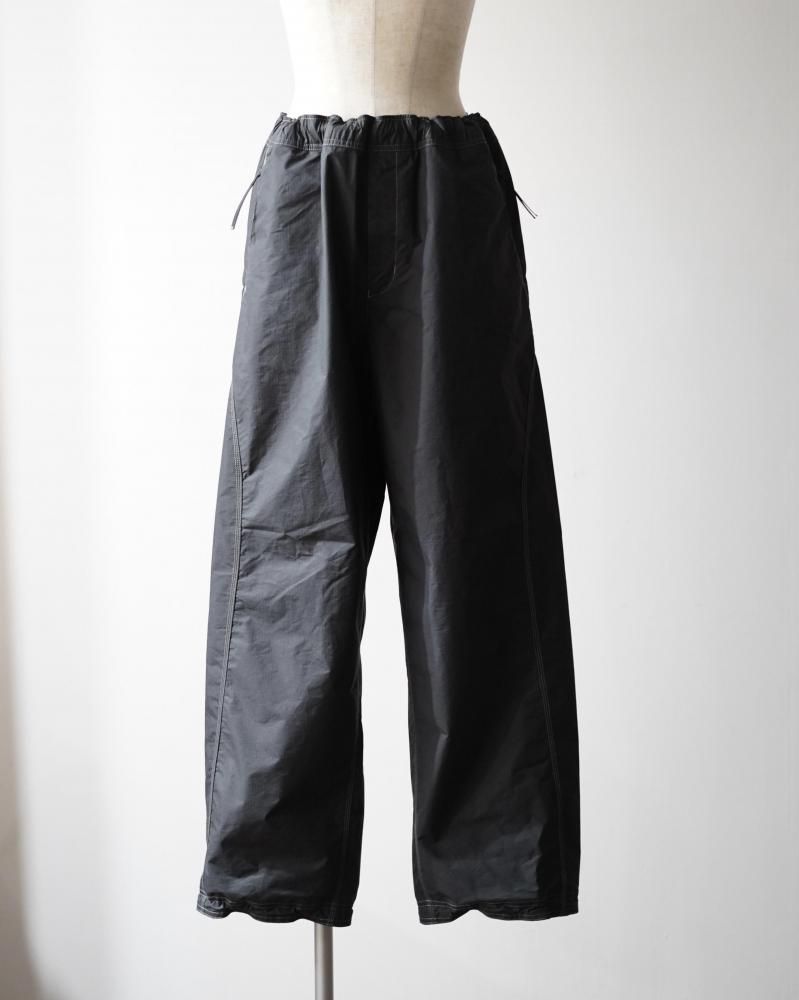 Parachute Seed Rip-stop Pants<img class='new_mark_img2' src='https://img.shop-pro.jp/img/new/icons14.gif' style='border:none;display:inline;margin:0px;padding:0px;width:auto;' />