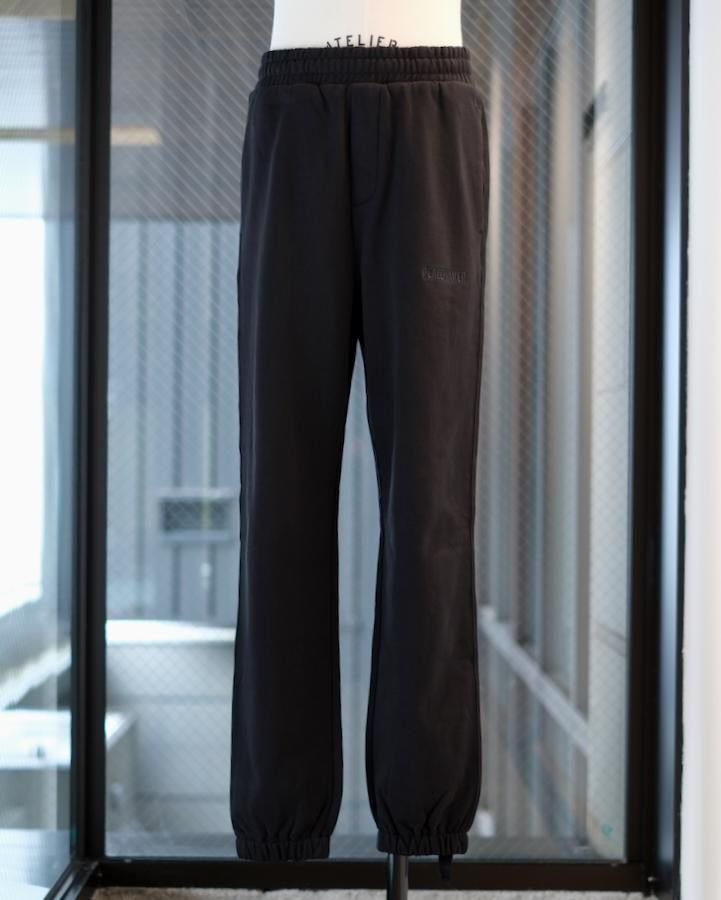 Loose Fit Sweatpants PEACEMAKER Logo<img class='new_mark_img2' src='https://img.shop-pro.jp/img/new/icons14.gif' style='border:none;display:inline;margin:0px;padding:0px;width:auto;' />