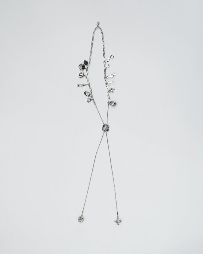 Metal motif loop tie<img class='new_mark_img2' src='https://img.shop-pro.jp/img/new/icons14.gif' style='border:none;display:inline;margin:0px;padding:0px;width:auto;' />