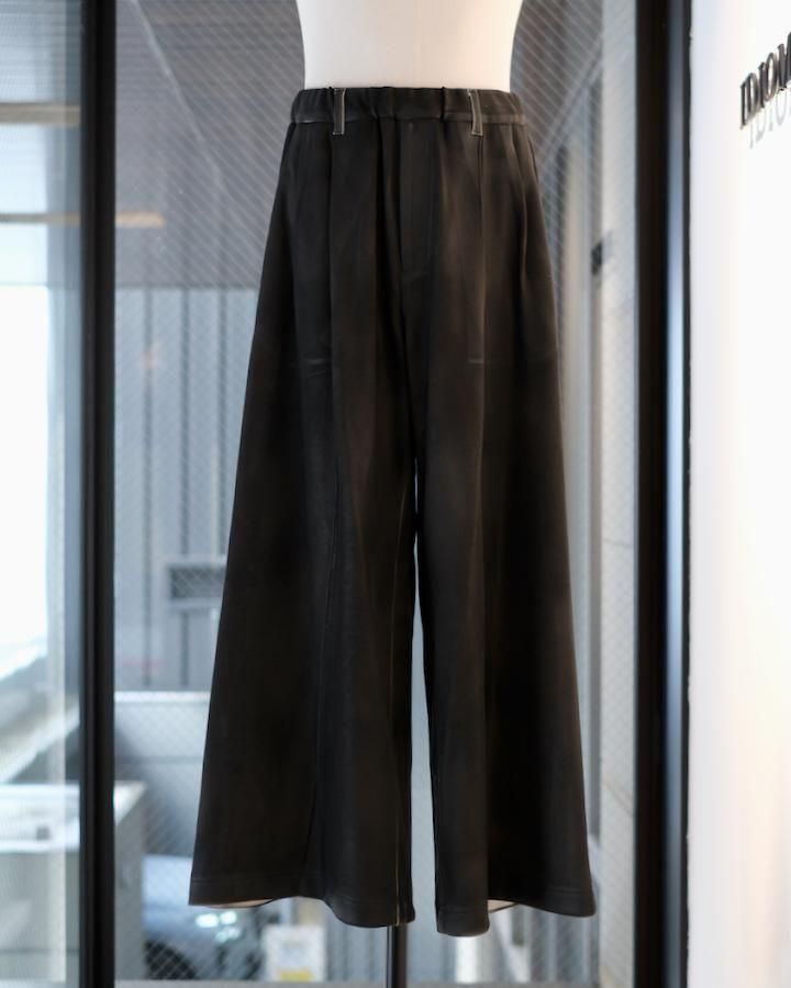 Track Wide Pants<img class='new_mark_img2' src='https://img.shop-pro.jp/img/new/icons14.gif' style='border:none;display:inline;margin:0px;padding:0px;width:auto;' />