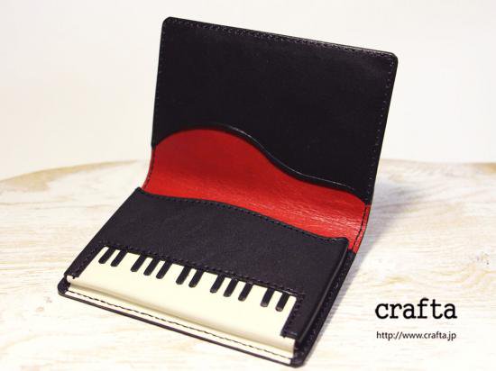 ピアノカードケース（名刺入れ）　赤 - crafta（クラフタ）遊びと機能の革小物