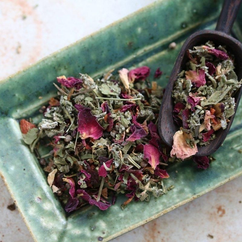 夜明けのばら | 気品高く、女性特有のお悩み、PMSにおすすめなブレンド