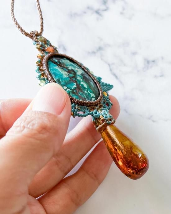 チベタンターコイズ×アンバーマクラメペンダント&アンバーマクラメピアスセット